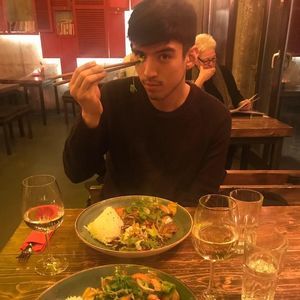 Meet your Posher, Carlos